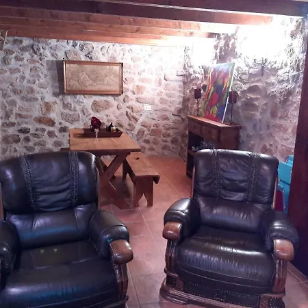 Casa De * Castelo Mendo